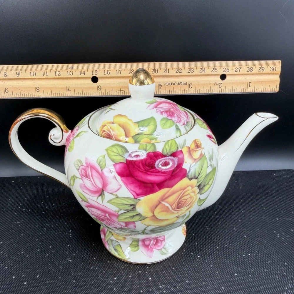 Royal Elfleda Country Rose Teapot Allison LL Fine Porcelain Floral Gold Trim 9in
